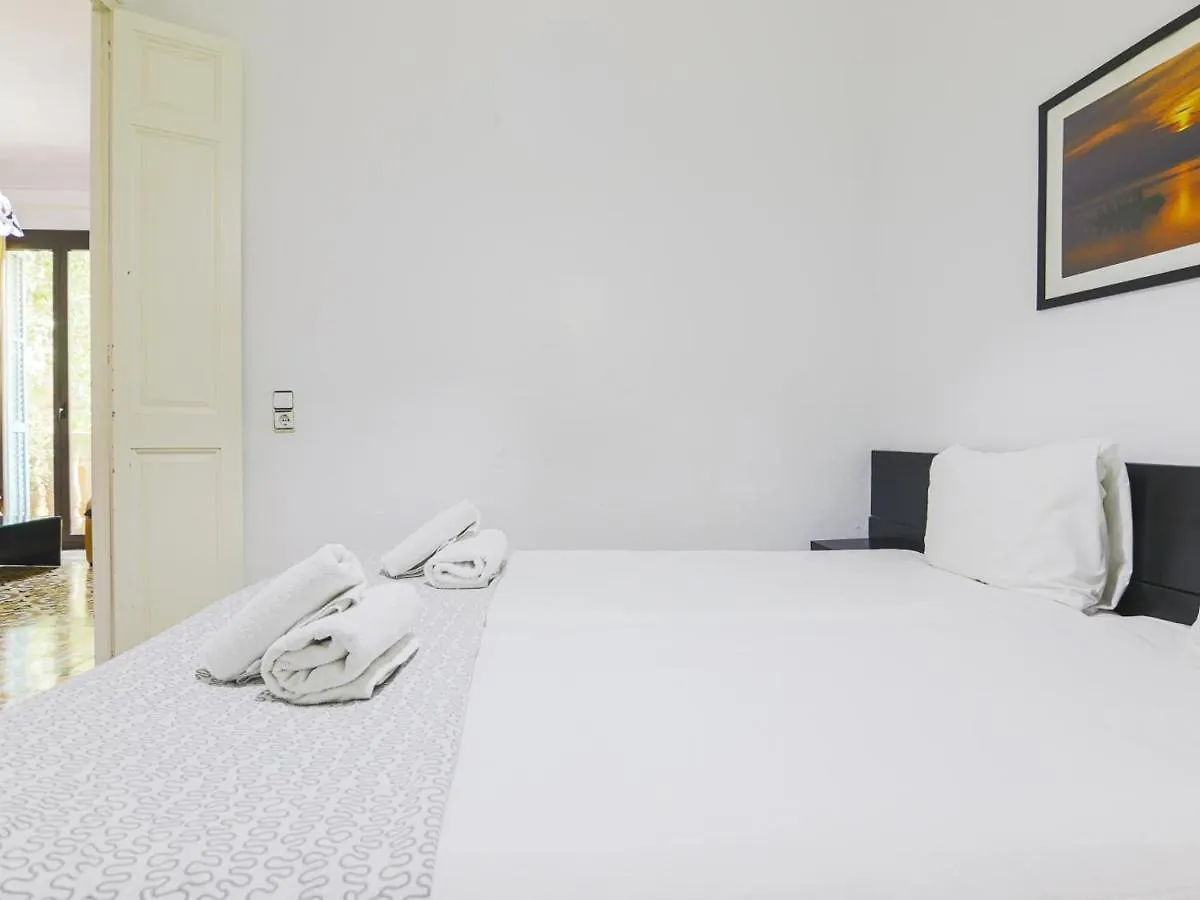 Be Barcelona Arco Del Triunfo Sunny Colors Appartement Spanje